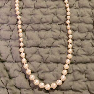 Vintage graduated cultured pearl necklace